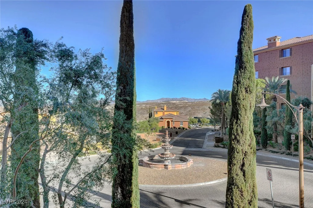 30 Via Mantova, Henderson, NV 89011