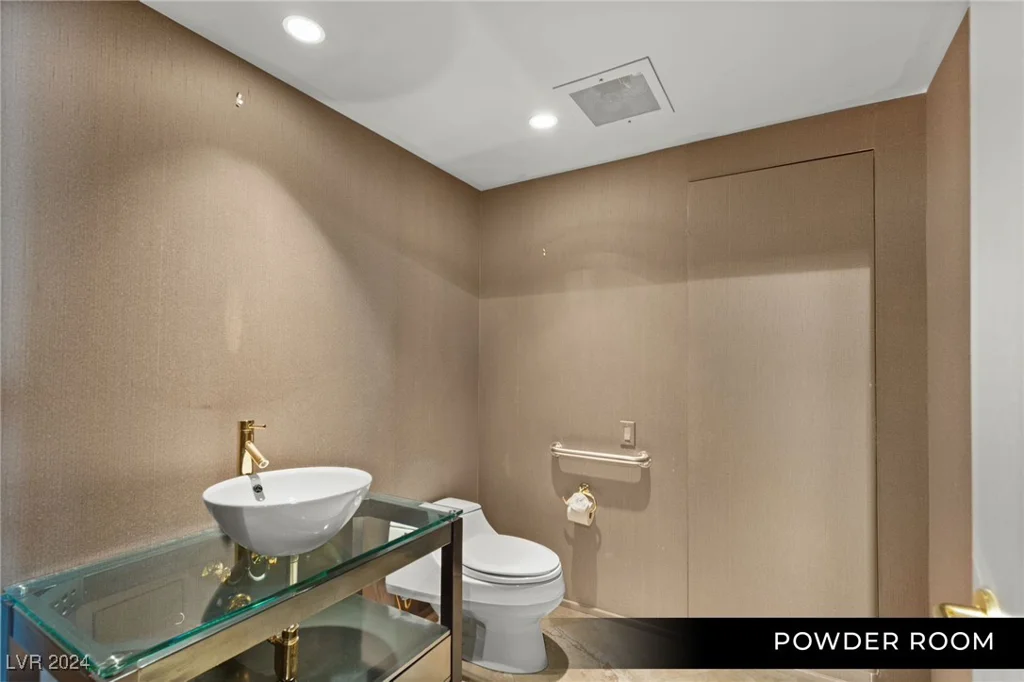 2877 Paradise, Las Vegas, NV 89109