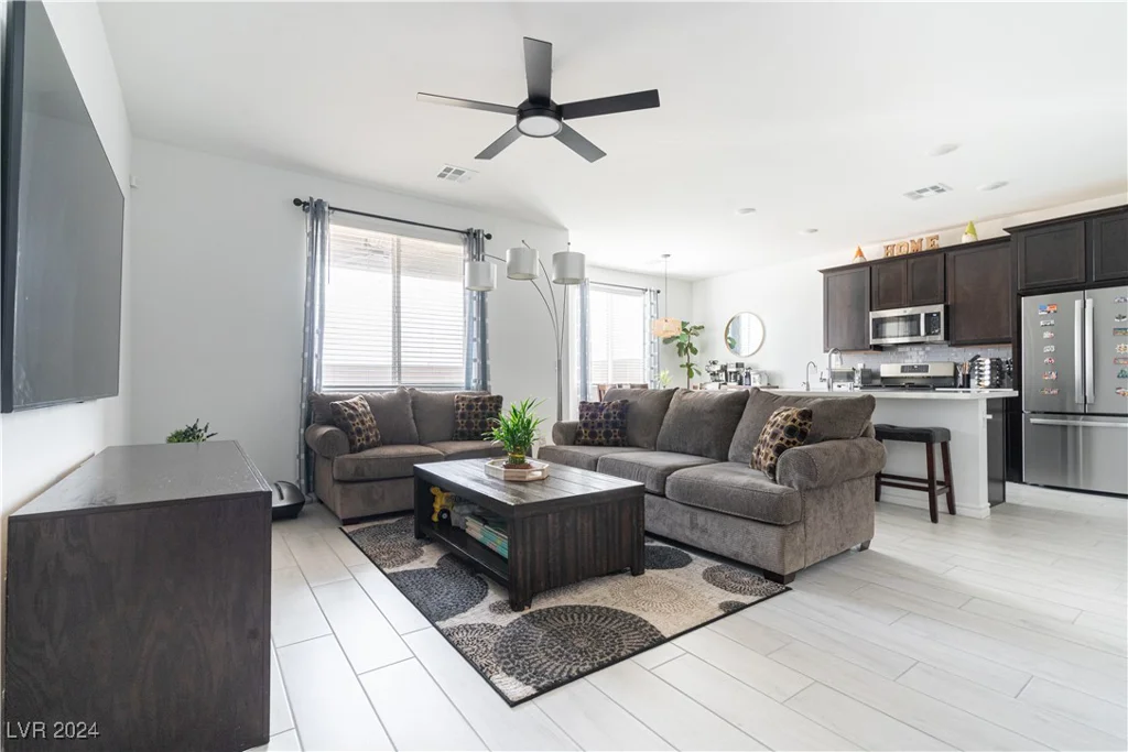 9662 Dalton Lake, Las Vegas, NV 89178