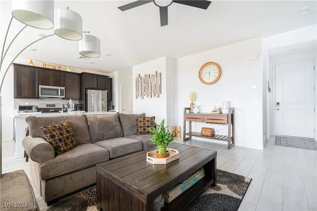 9662 Dalton Lake, Las Vegas, NV 89178