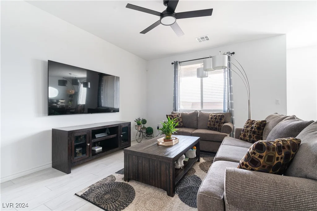 9662 Dalton Lake, Las Vegas, NV 89178