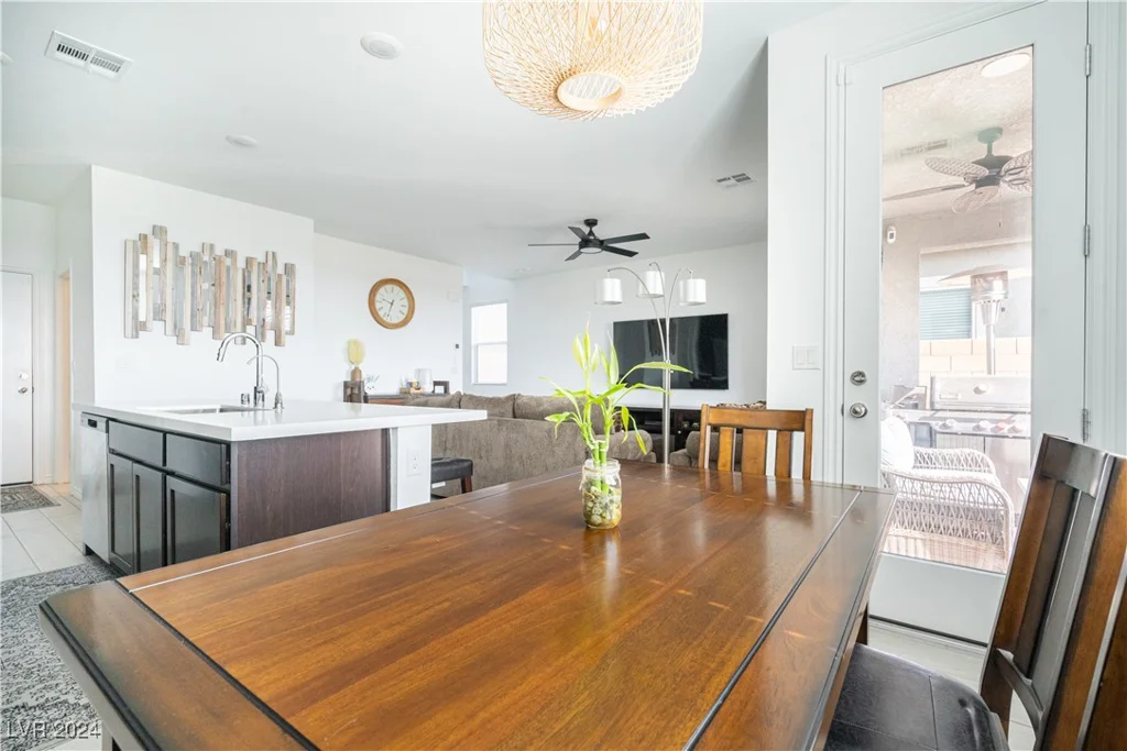 9662 Dalton Lake, Las Vegas, NV 89178