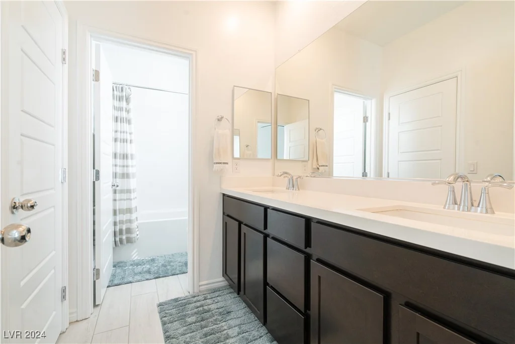 9662 Dalton Lake, Las Vegas, NV 89178
