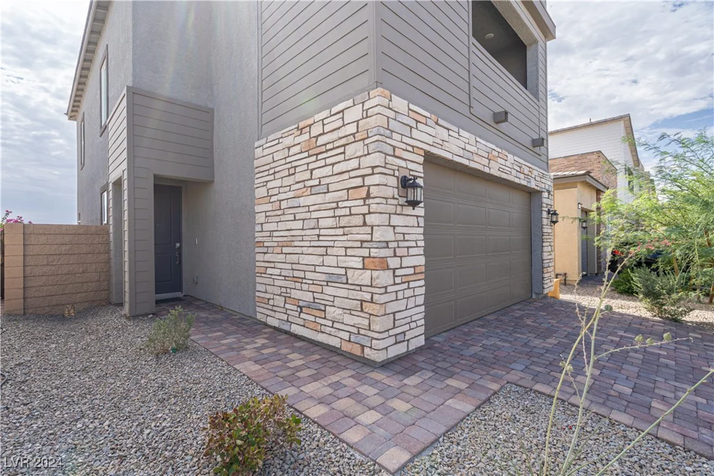 9662 Dalton Lake, Las Vegas, NV 89178