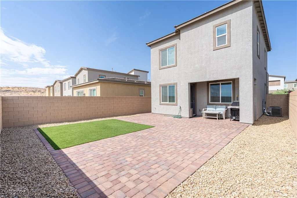 9662 Dalton Lake, Las Vegas, NV 89178
