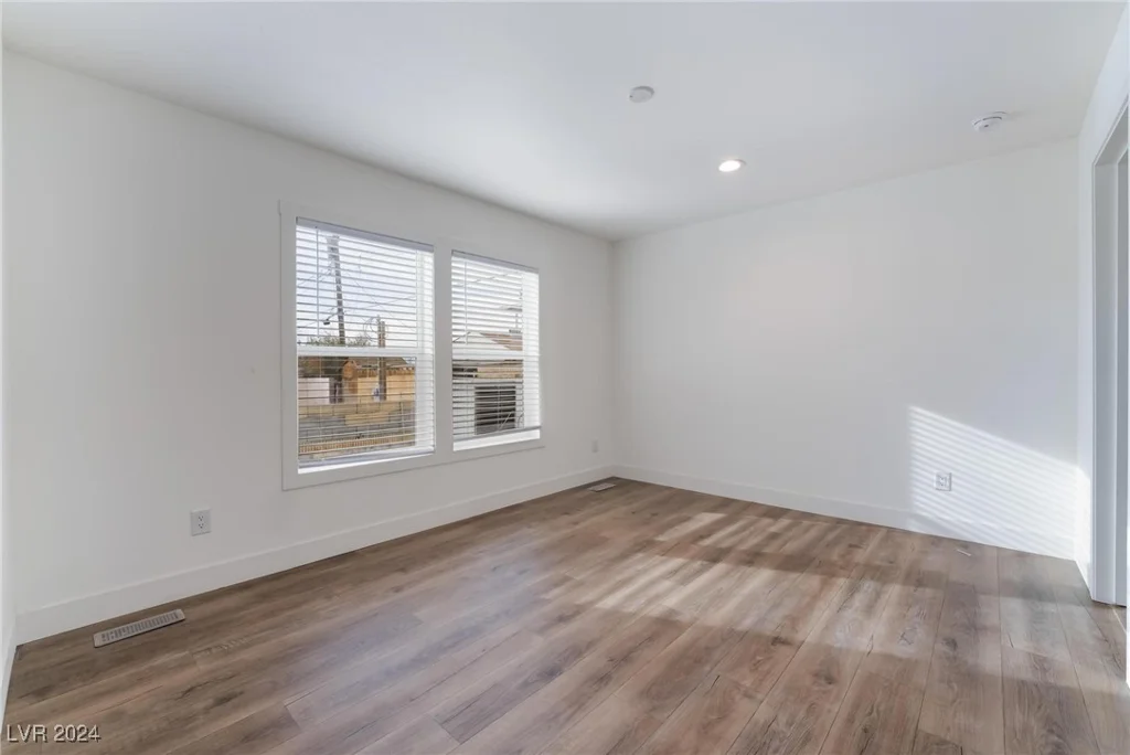 6250 Yellowstone, Las Vegas, NV 89156