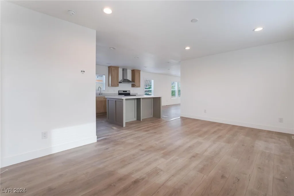 6250 Yellowstone, Las Vegas, NV 89156