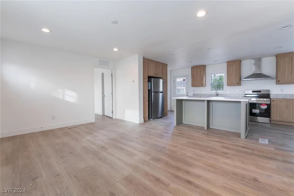 6250 Yellowstone, Las Vegas, NV 89156