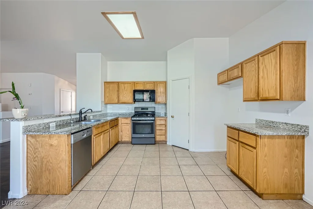 902 Noche De Paz, Henderson, NV 89015