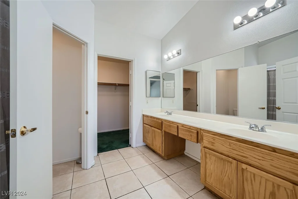 902 Noche De Paz, Henderson, NV 89015