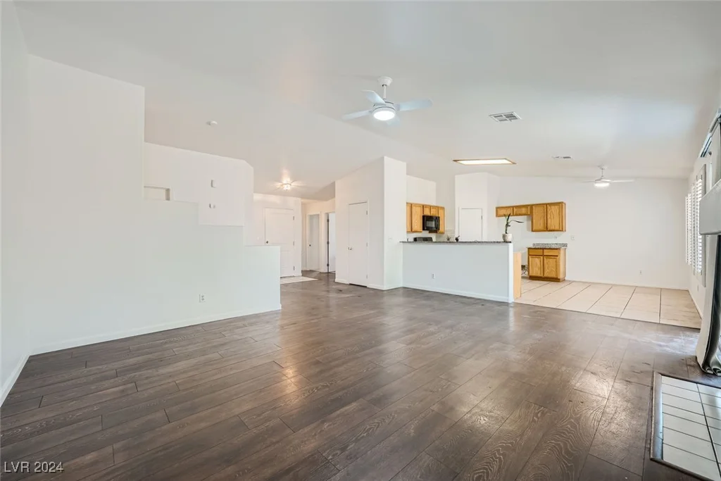 902 Noche De Paz, Henderson, NV 89015