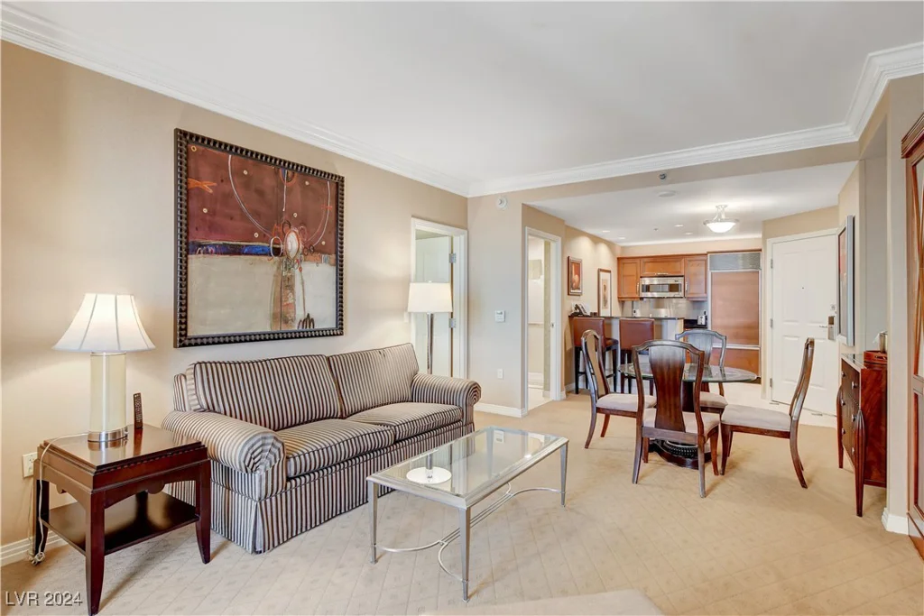 125 Harmon, Las Vegas, NV 89109