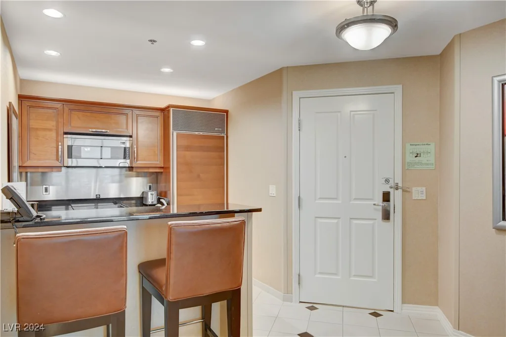 125 Harmon, Las Vegas, NV 89109