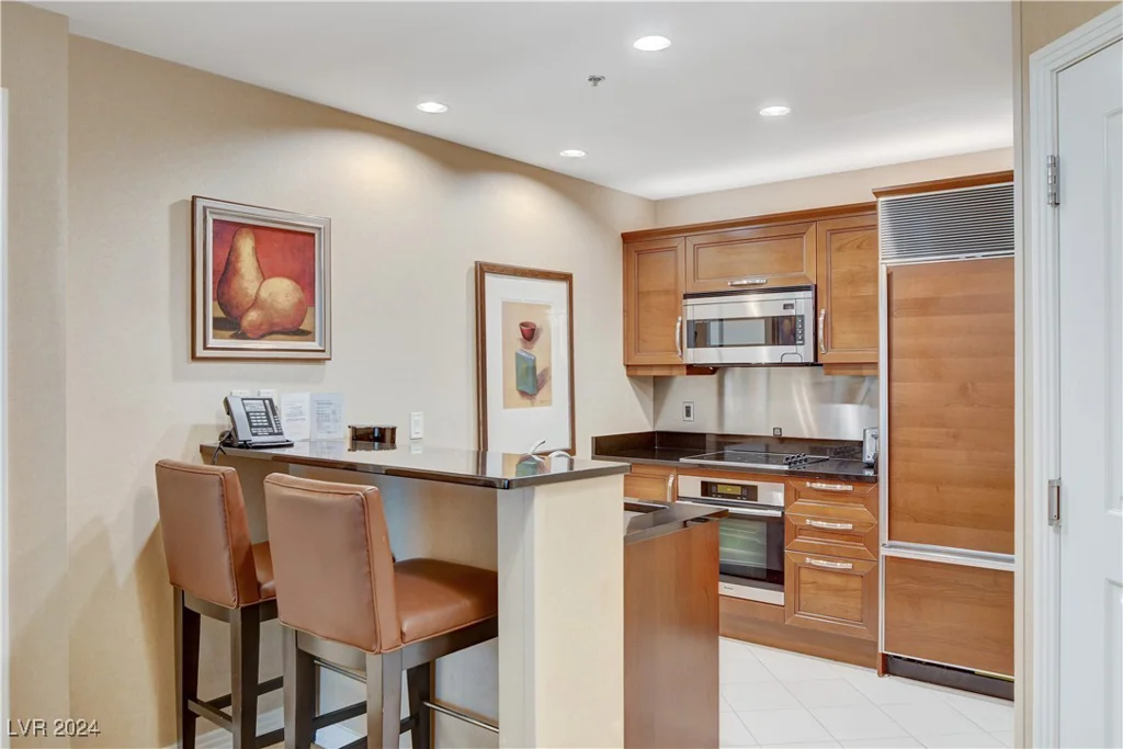125 Harmon, Las Vegas, NV 89109