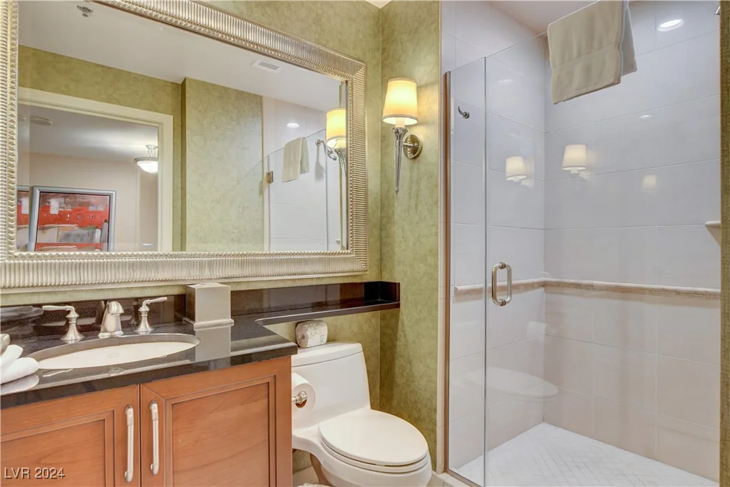 125 Harmon, Las Vegas, NV 89109