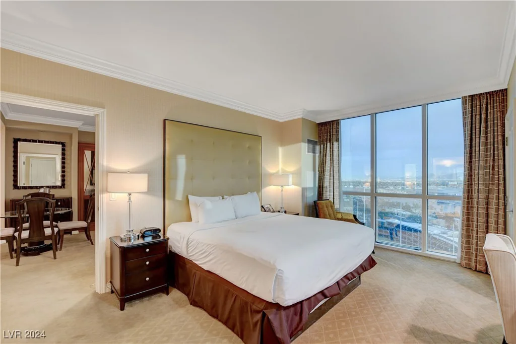 125 Harmon, Las Vegas, NV 89109