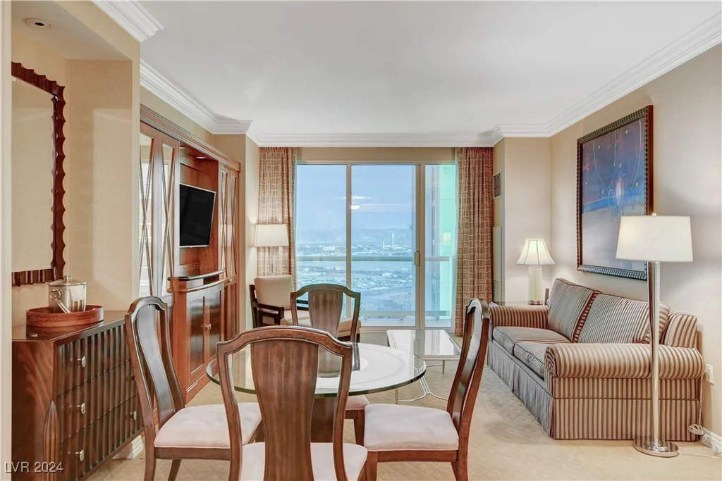 125 Harmon, Las Vegas, NV 89109