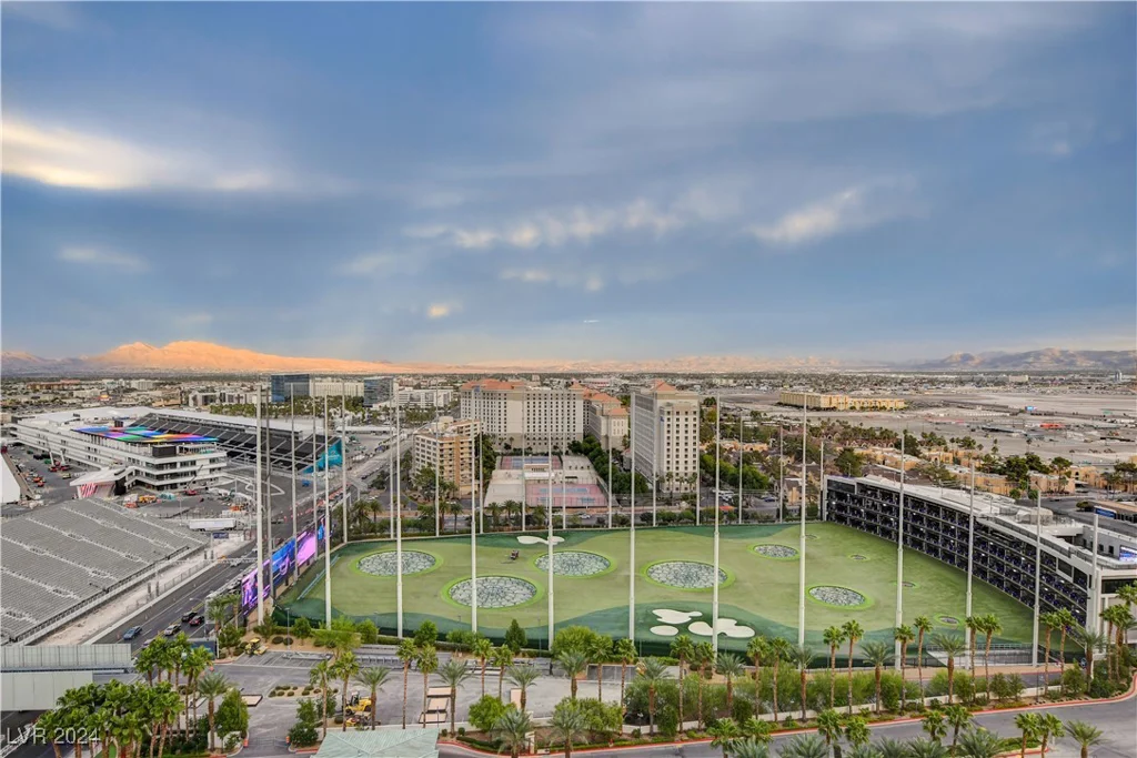 125 Harmon, Las Vegas, NV 89109