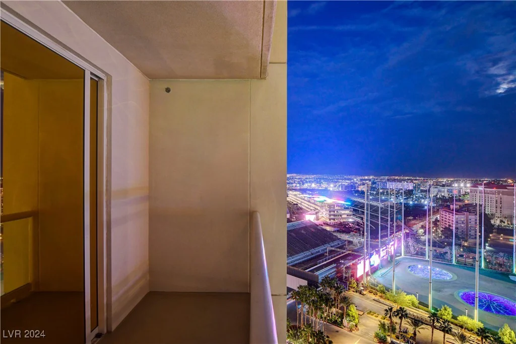 125 Harmon, Las Vegas, NV 89109