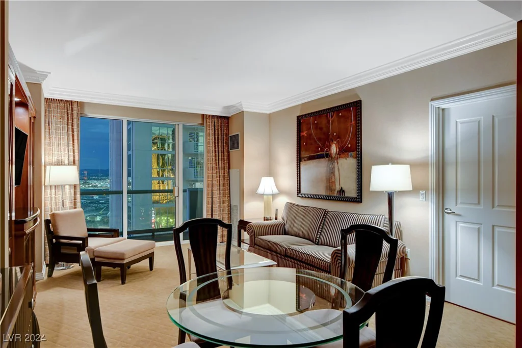 125 Harmon, Las Vegas, NV 89109