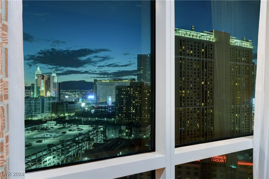 125 Harmon, Las Vegas, NV 89109
