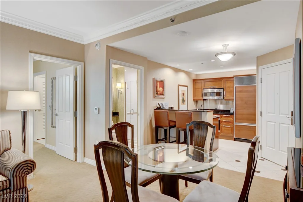 125 Harmon, Las Vegas, NV 89109