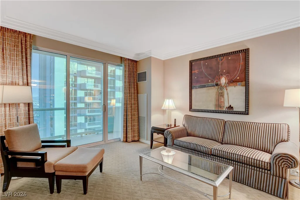 125 Harmon, Las Vegas, NV 89109
