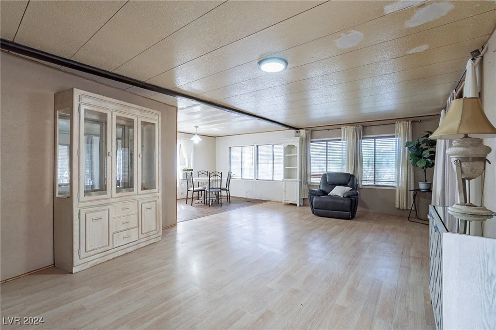 6452 Hartman, Las Vegas, NV 89108