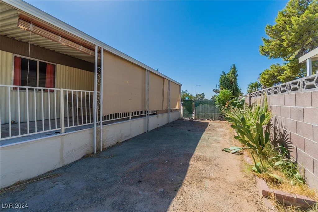 6452 Hartman, Las Vegas, NV 89108