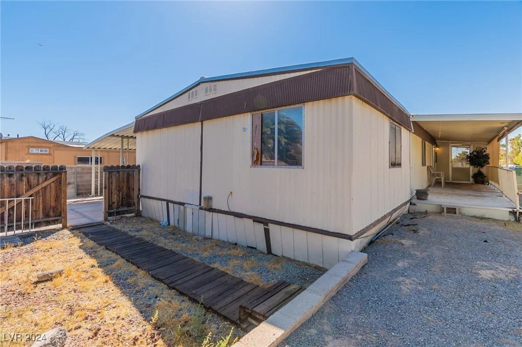 6452 Hartman, Las Vegas, NV 89108
