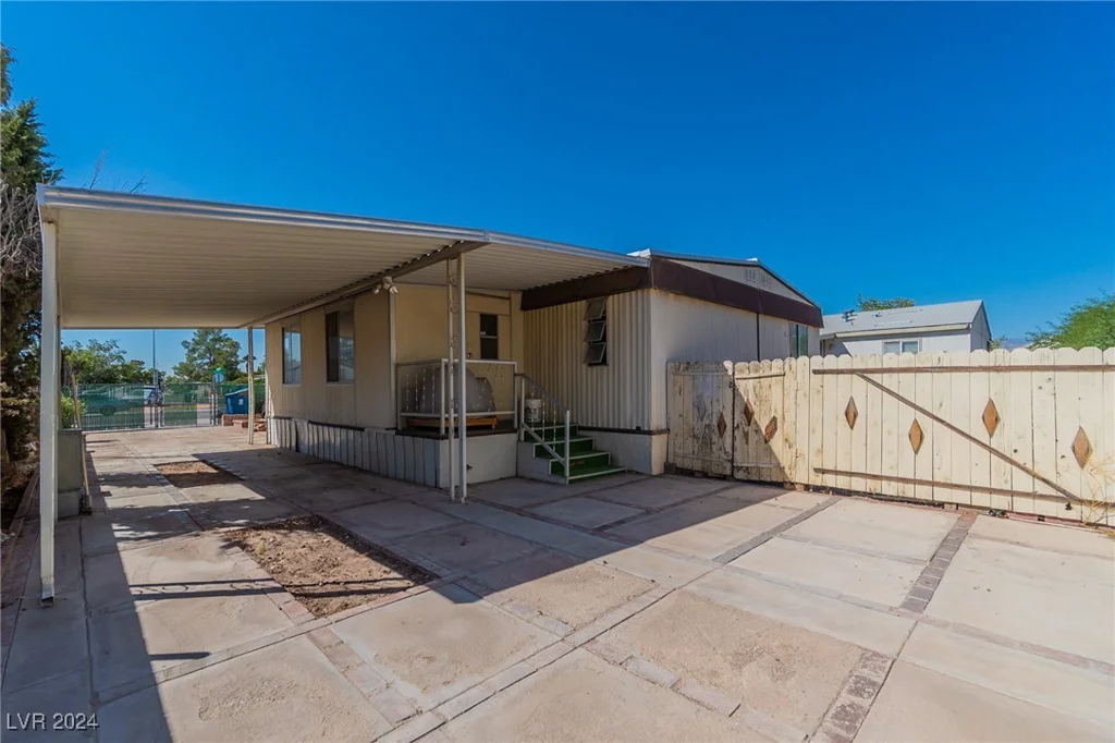 6452 Hartman, Las Vegas, NV 89108