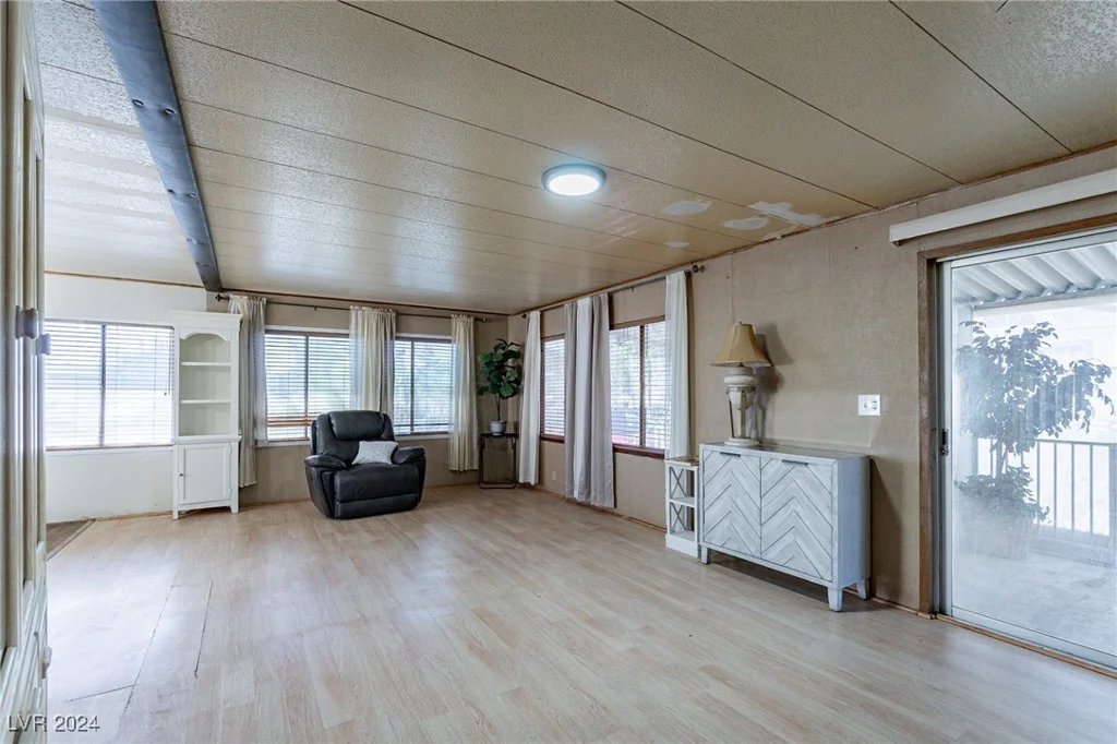 6452 Hartman, Las Vegas, NV 89108