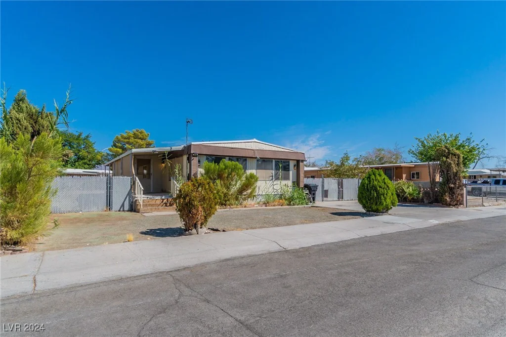 6452 Hartman, Las Vegas, NV 89108