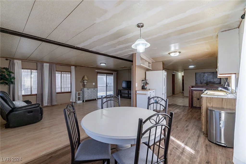 6452 Hartman, Las Vegas, NV 89108