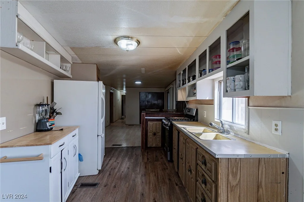 6452 Hartman, Las Vegas, NV 89108