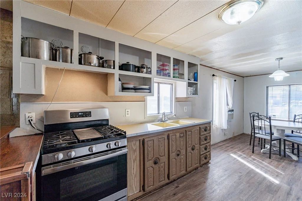 6452 Hartman, Las Vegas, NV 89108