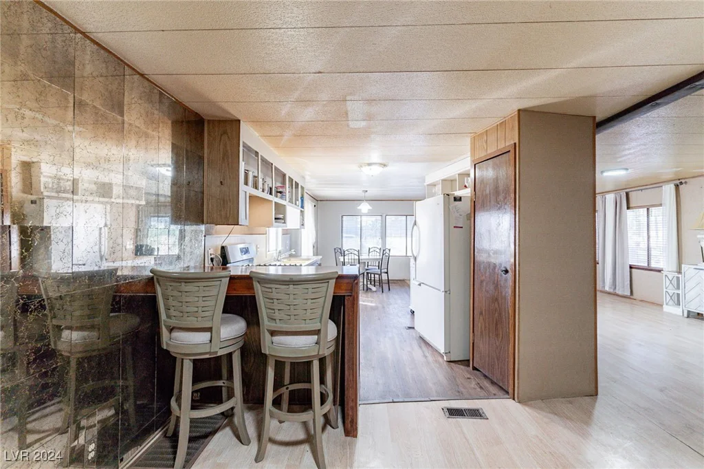 6452 Hartman, Las Vegas, NV 89108