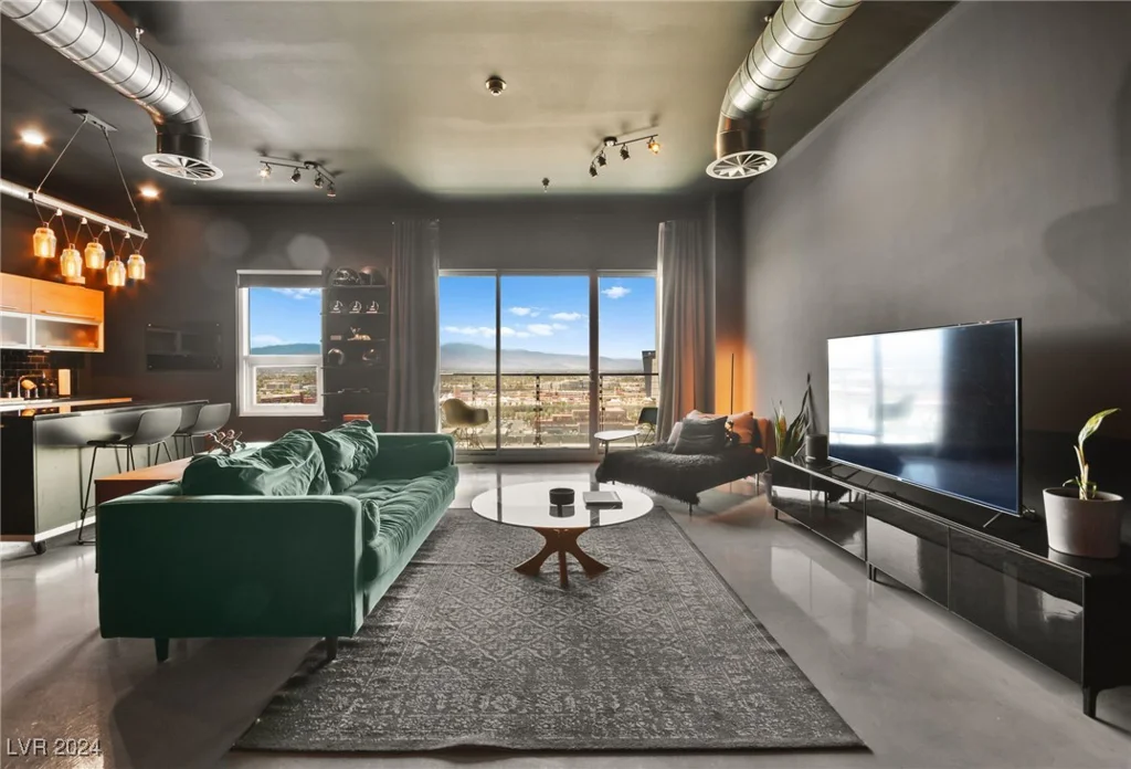 200 Hoover, Las Vegas, NV 89101