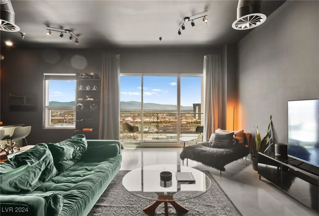 200 Hoover, Las Vegas, NV 89101