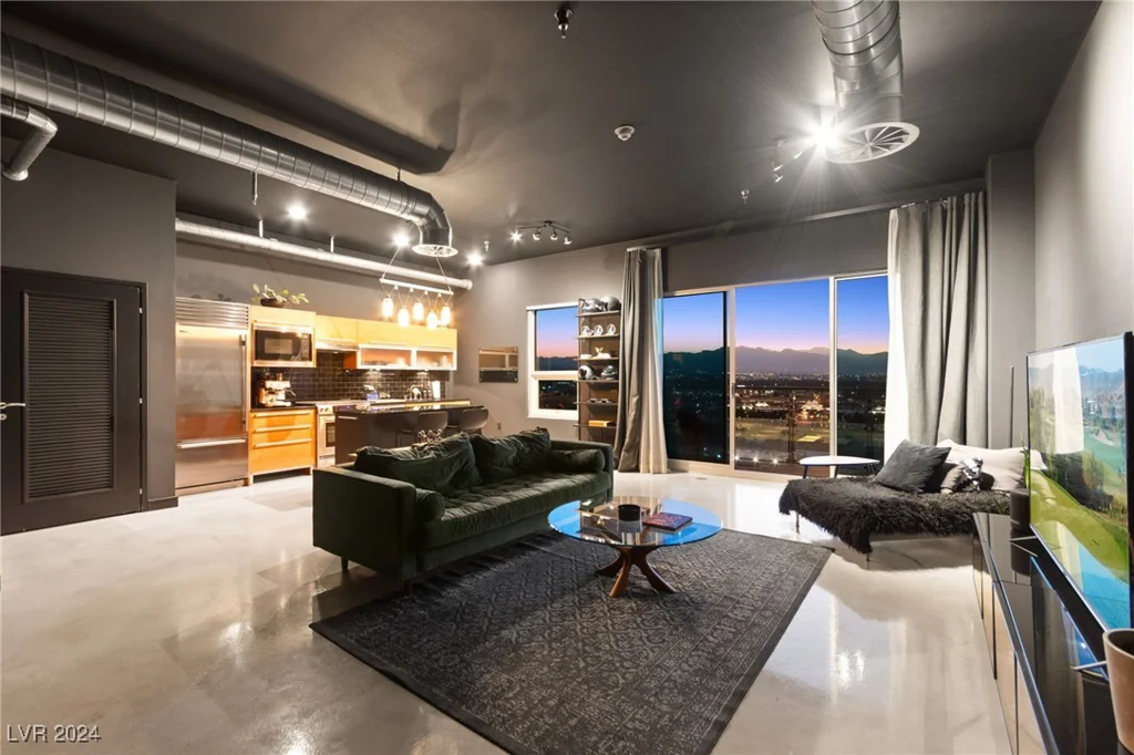 200 Hoover, Las Vegas, NV 89101