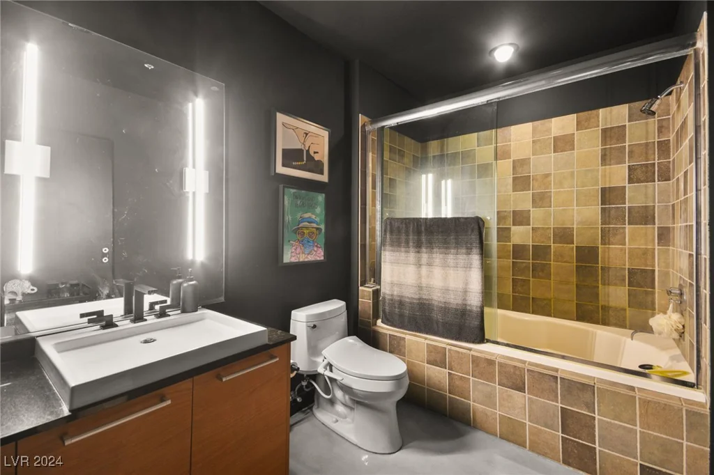 200 Hoover, Las Vegas, NV 89101