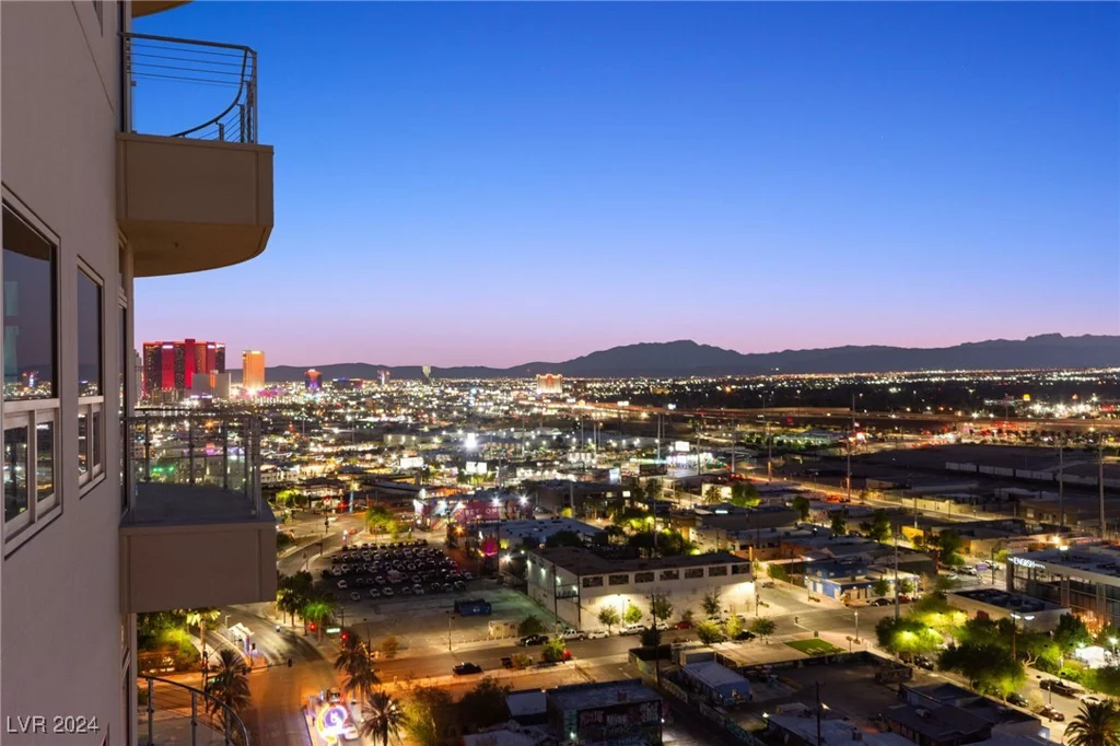 200 Hoover, Las Vegas, NV 89101