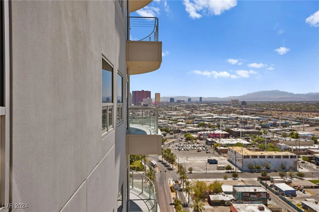 200 Hoover, Las Vegas, NV 89101