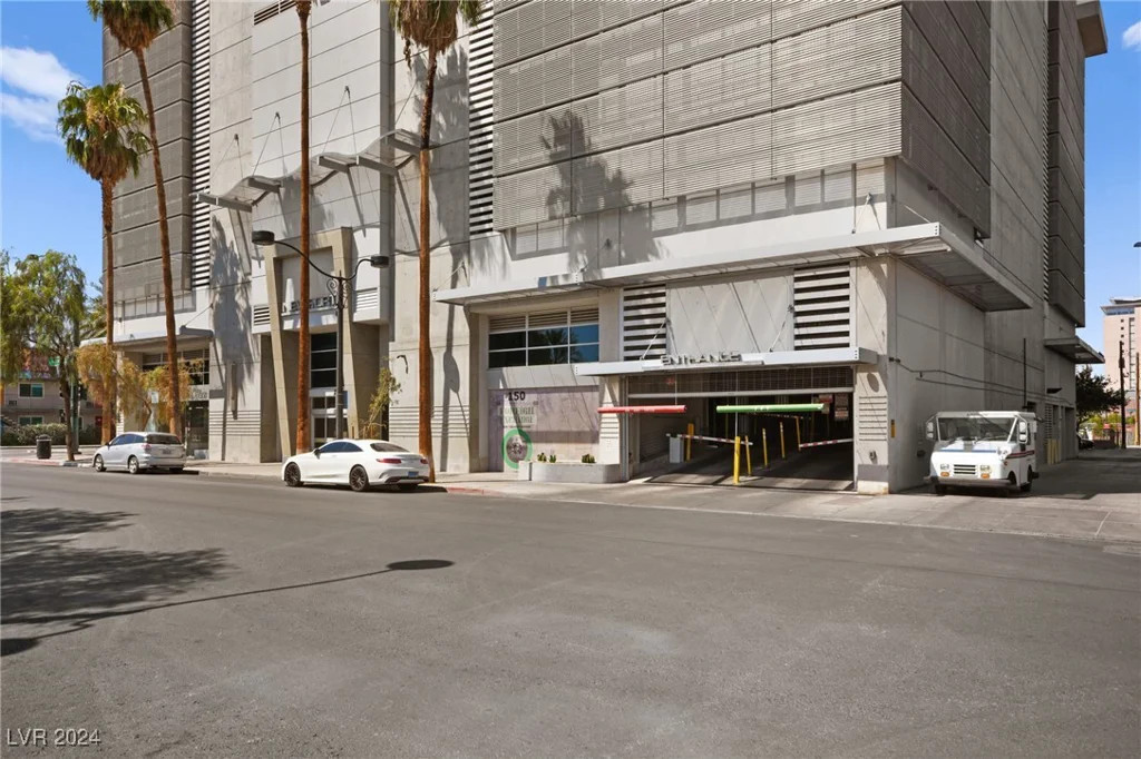 200 Hoover, Las Vegas, NV 89101