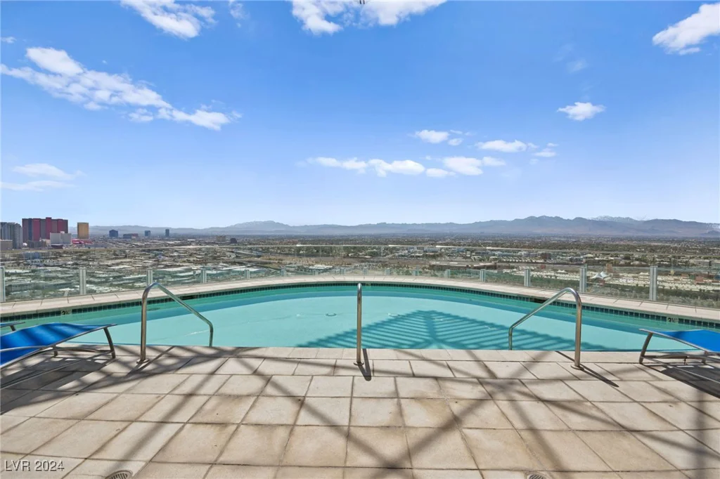 200 Hoover, Las Vegas, NV 89101