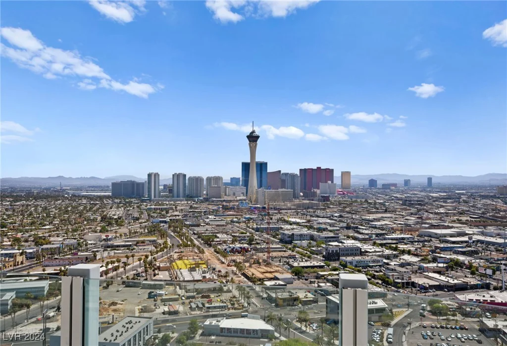 200 Hoover, Las Vegas, NV 89101