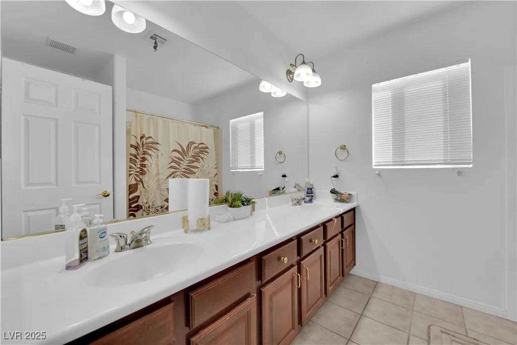 10568 Salmon Leap, Las Vegas, NV 89183
