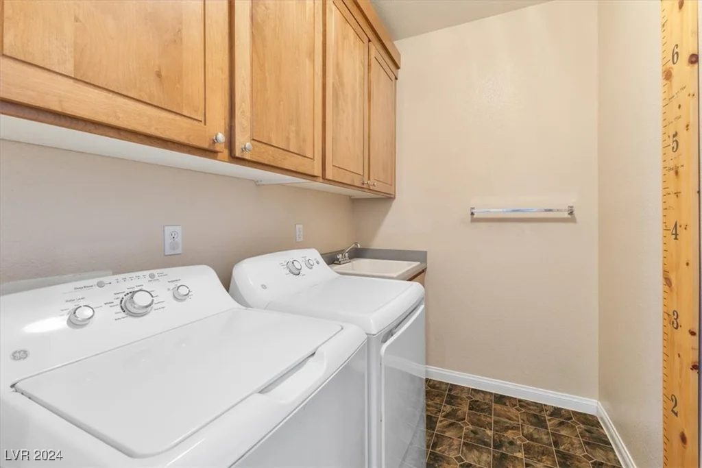 8375 Hunter Brook, Las Vegas, NV 89139