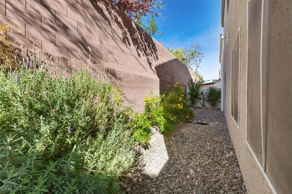 8375 Hunter Brook, Las Vegas, NV 89139