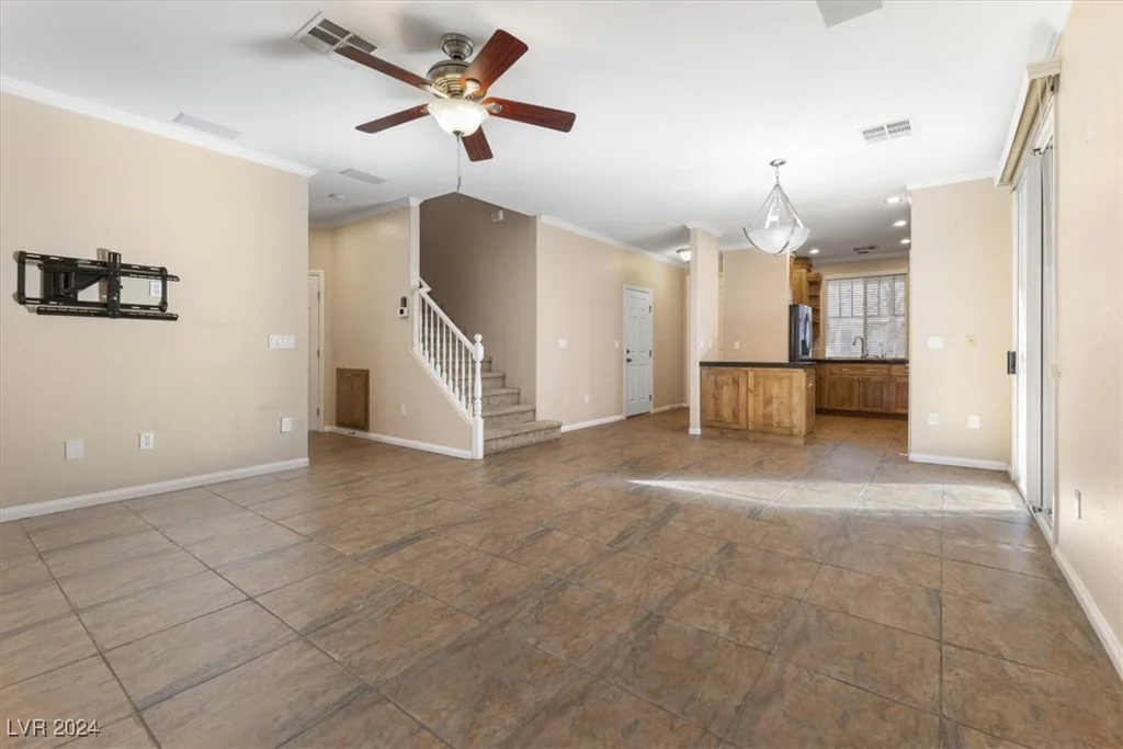 8375 Hunter Brook, Las Vegas, NV 89139